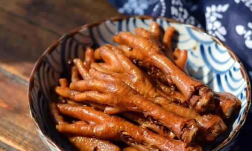Mastering the Art of Making Delicious Braised Chicken Feet