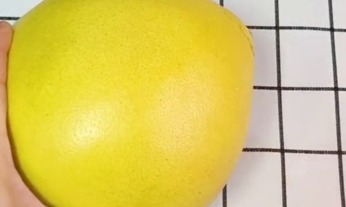 How to Peel and Segment a Pomelo Quickly
