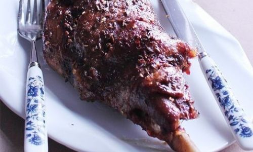 Mastering the Art of Roasting a Delicious Lamb Leg