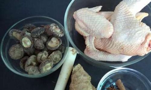 How to Determine if Chicken is Cooked Thoroughly:A Comprehensive Guide