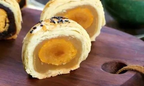How to Determine if Your Egg Yolk Pastry is Perfectly Baked