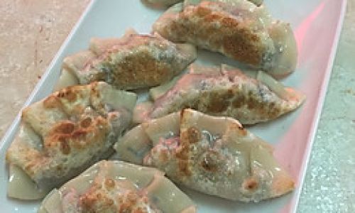 Mastering the Art of Pan-Fried Dumplings:A Step-by-Step Guide
