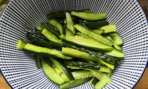 Mastering the Art of Making Delicious Oyster Sauce Cucumber Salad