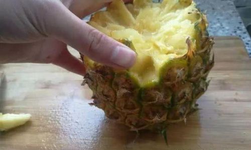 How to Peel a Pineapple:A Comprehensive Guide