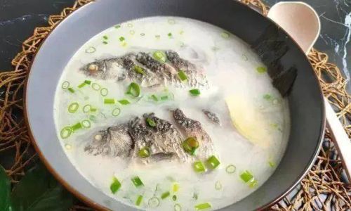 How to Cook the Most Nutritious Carp Soup