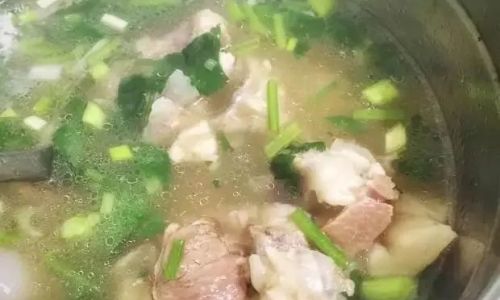 How to Cook Delicious Big Bone Broth