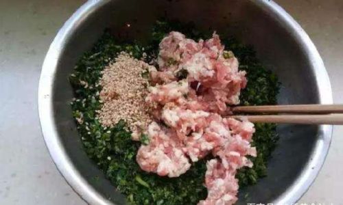How to Prepare a Delicious Water Spinach Nasturtium officinale)Filling for Dumplings