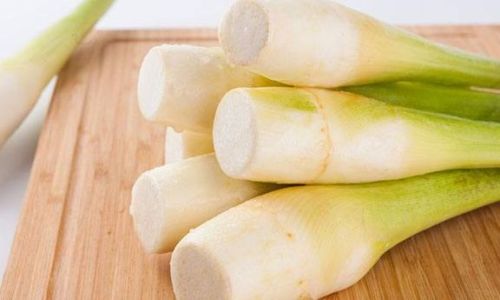 How to Handle and Prepare Water Bamboo Zizania latifolia)for Culinary Delight