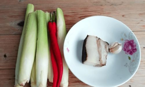 How to Handle and Prepare Water Bamboo Zizania latifolia)for Culinary Delight