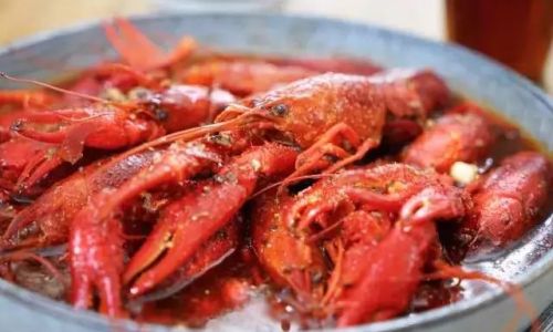 How to Enjoy Lobster:A Culinary Guide