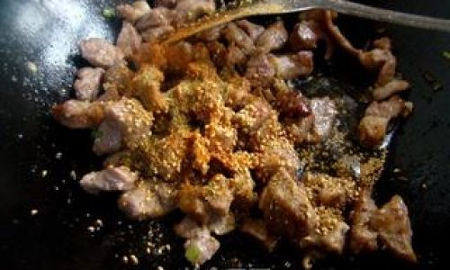 Mastering the Art of Stir-Frying Cumin Lamb