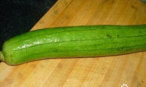 How to Stir-Fry Loofah Without Turning It Dark