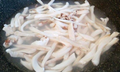How to Cook Tender and Delicious Stir-Fried Squid Shreds