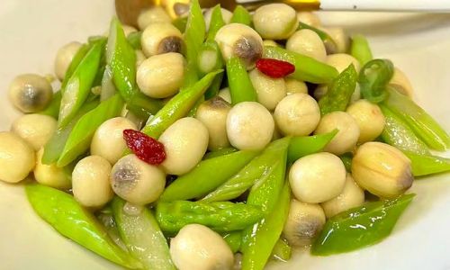 How to Stir-Fry Fresh Lotus Seeds for a Delightful Culinary Experience