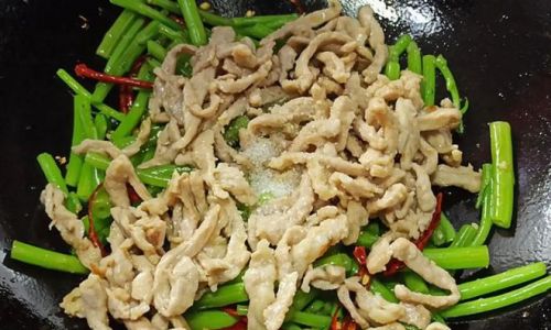 Mastering the Art of Stir-Frying Lean Meat:Tips for a Delicious Dish