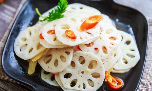 Mastering the Art of Stir-Frying Delicious Lotus Root Slices