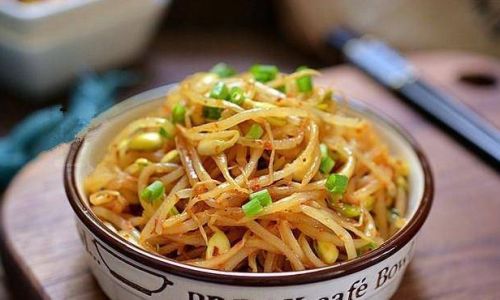 Mastering the Art of Stir-Frying Delicious Soybean Sprouts