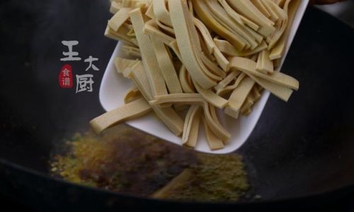 How to Stir-Fry Tofu Skin:A Simple and Delicious Guide
