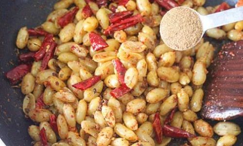 Mastering the Art of Frying Chili Peppers:Achieving Crispiness and Aroma