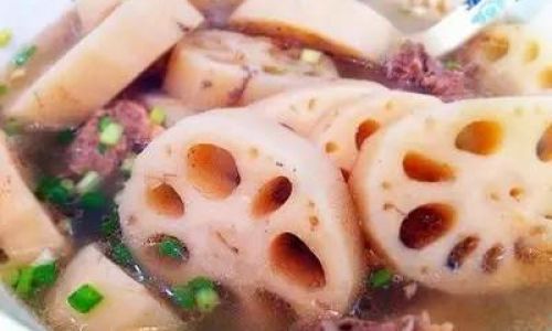 Mastering the Art of Making Silky Soup with Lotus Root