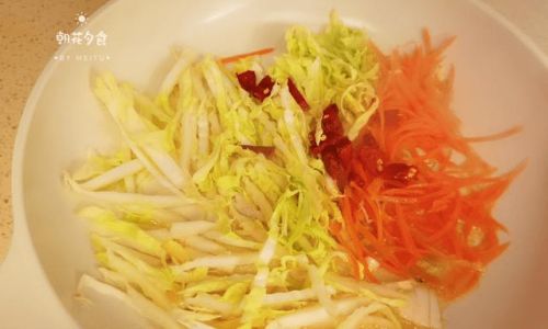 Mastering the Art of Crafting Aromatic and Non-Greasy Stir-Fried Noodles