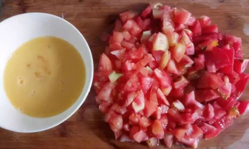 Mastering the Art of Transforming Tomatoes into Tomato Sauce