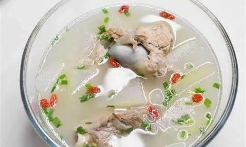How to Make a Delicious and Nutritious Bone Broth