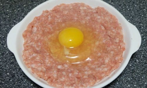 Mastering the Art of Meat-Stuffed Steamed Sunny-Side-Up Egg:A Culinary Journey