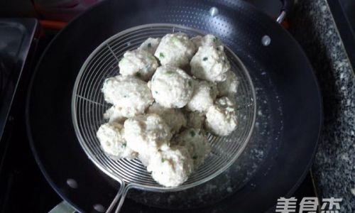 Mastering the Art of Cooking Meatballs:A Culinary Journey