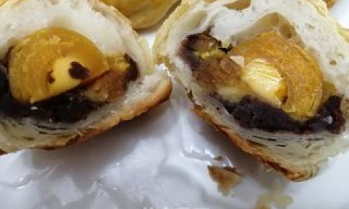 How to Make Pork Floss and Egg Yolk Puff Pastries