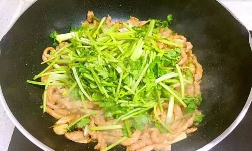 Mastering the Art of Stir-Frying Tender and Delicious Pork Shreds
