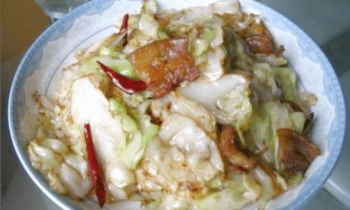 How to Cook Pork Shreds with Carrots and Cabbage:A Delicious and Nutritious Dish