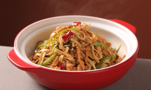 How to Make Shredded Pork with Tofu Skin:A Culinary Delight