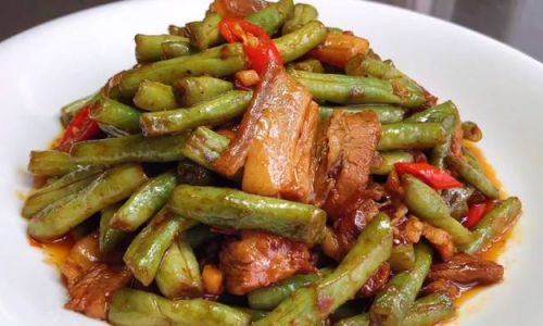 How to Make a Delicious Pork and Green Bean Stew